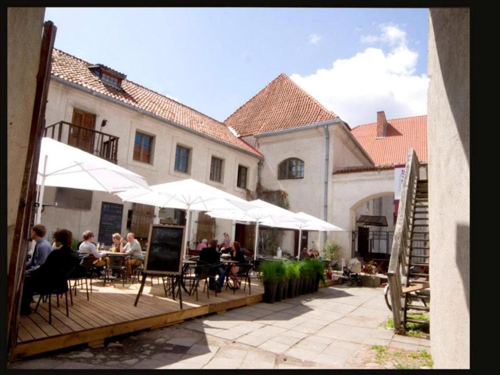 Seven Fridays Pensionat Vilnius Exteriör bild